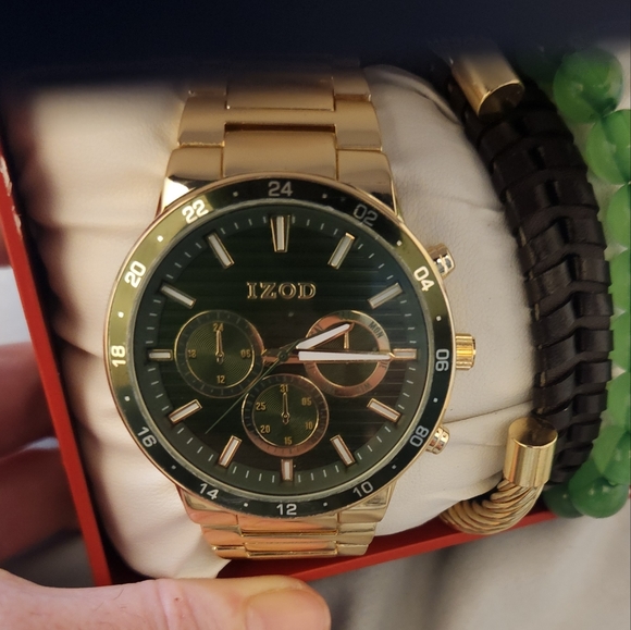 NWT Izod Men's Gold Watch & Bracelets Set - Picture 2 of 11